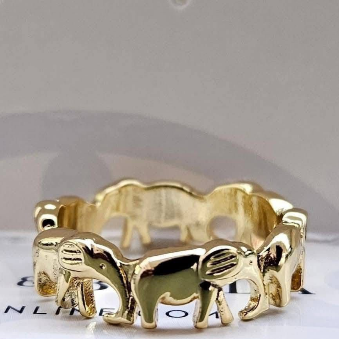 Anillo en baño de oro diseño de elefantes