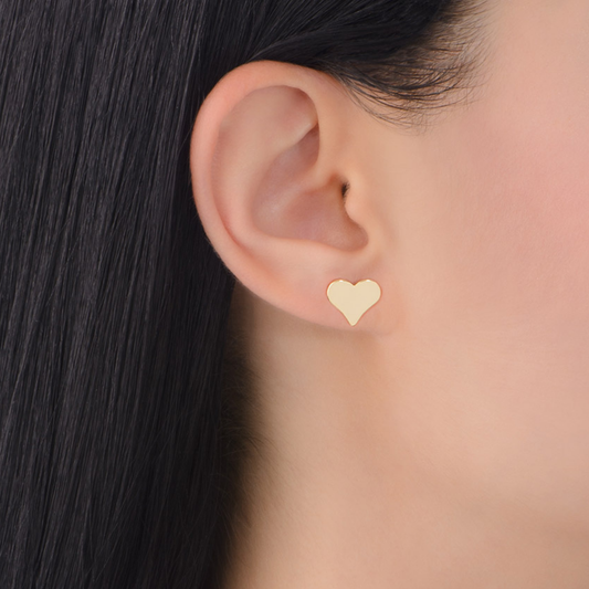 Aretes en baño de oro forma de corazón pulido