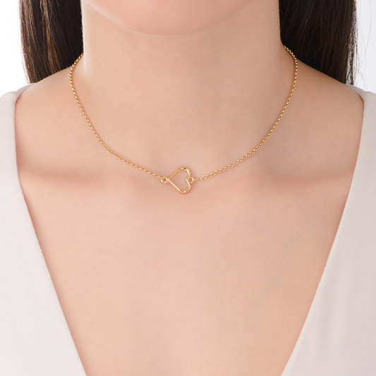 Collar con corazón en oro 18k elegancia única