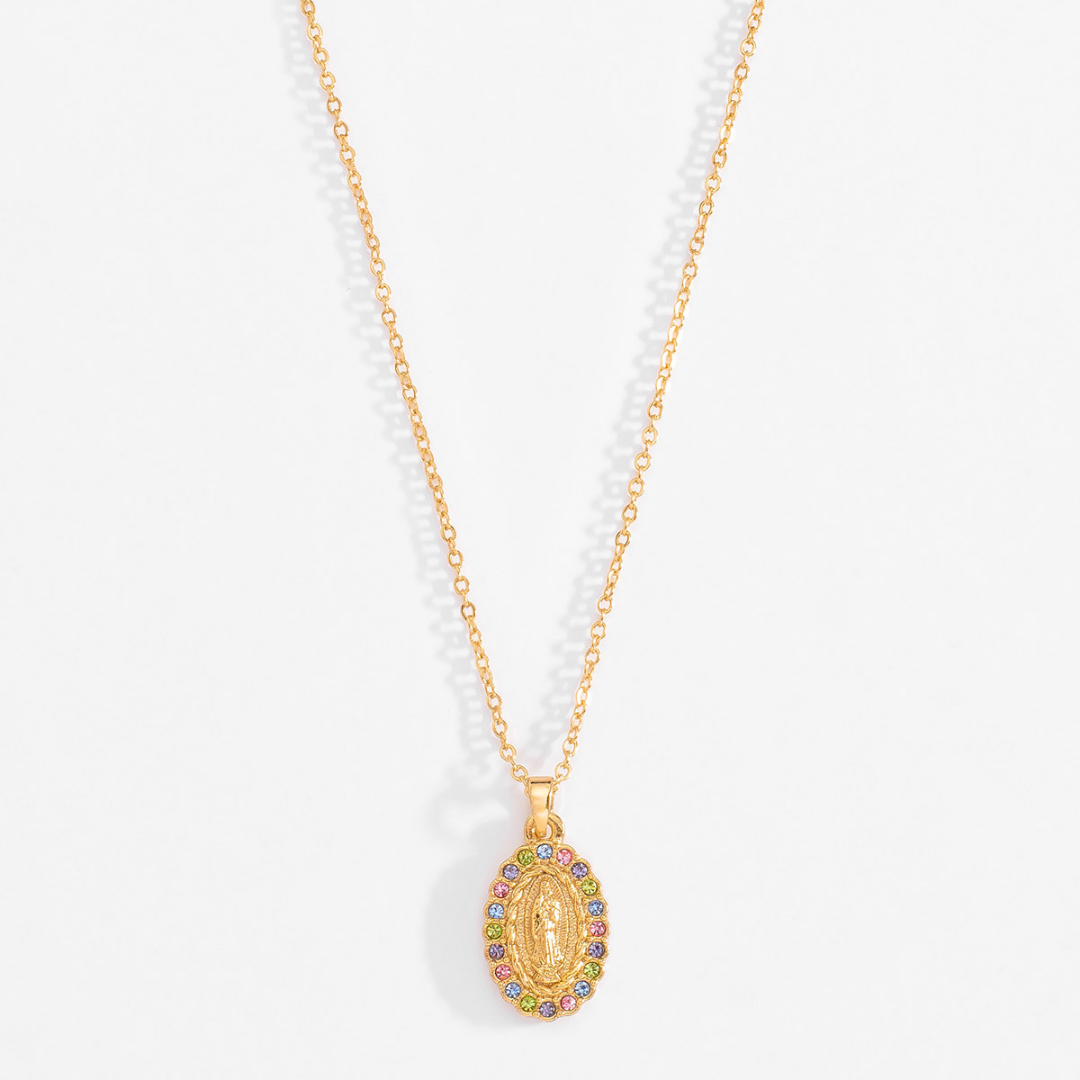 Collar con dije Virgen de Guadalupe y piedras de colores