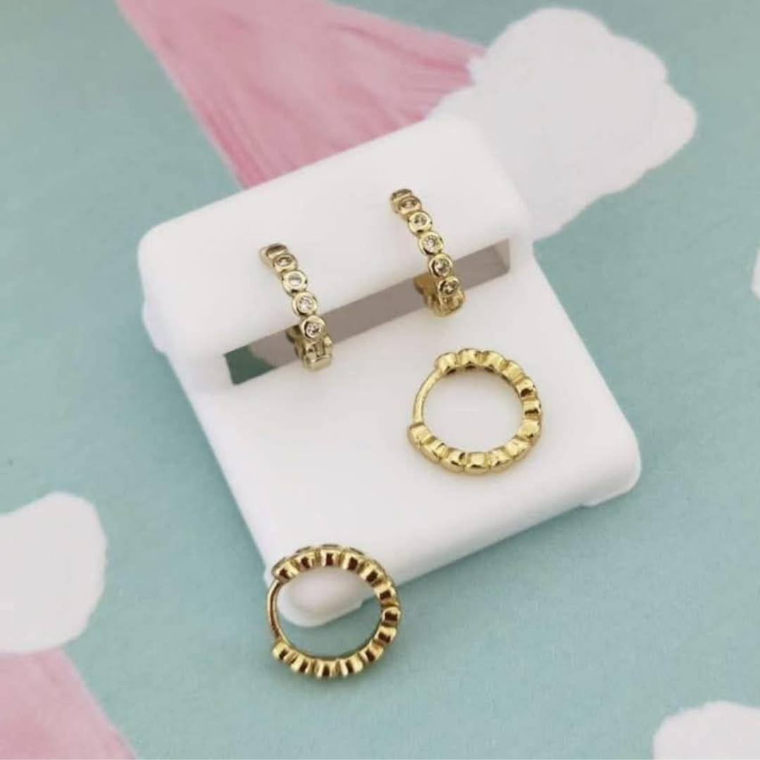 Arracadas en baño de oro con piedras cristal