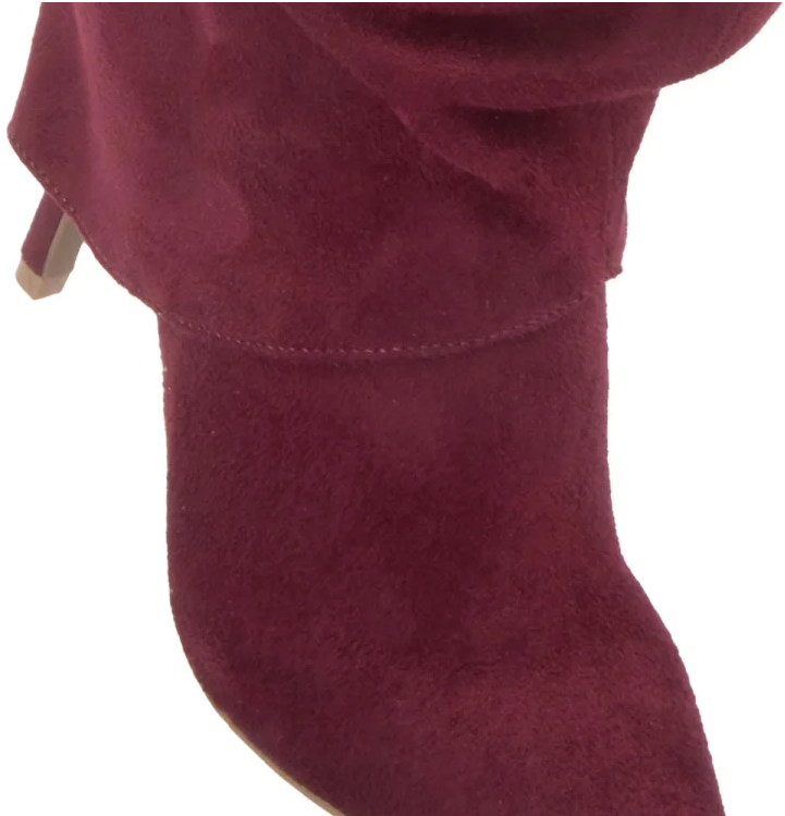Botas Altas Over The Knee en Gamuza/Suede Color Vino con Tacón de Aguja – Estilo Chic y Elegante