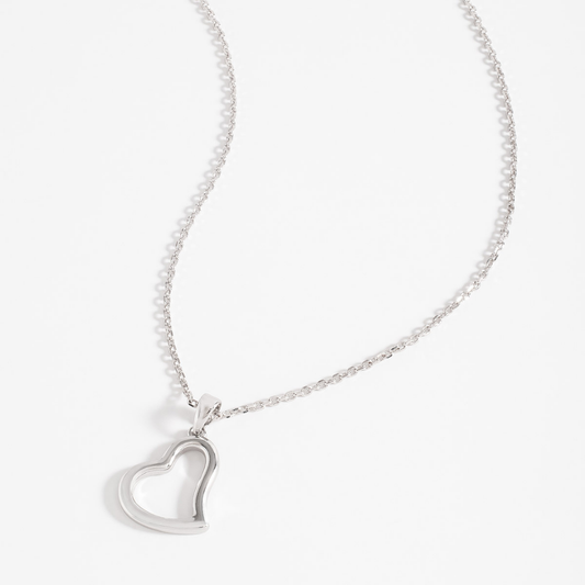 Collar con dije de corazón