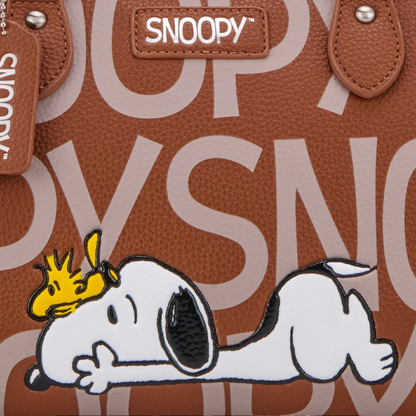 Bolsa tipo satchel con diseño icónico