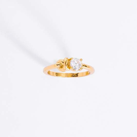 Anillo con piedra redonda y nudito
