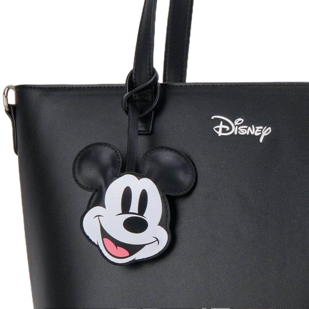 Bolsa tote elegante con diseño clásico