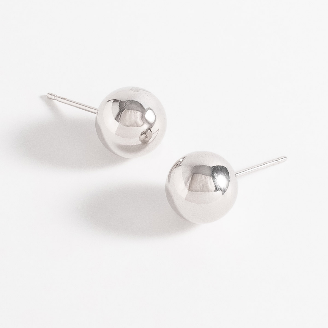 Aretes esfera pulida tamaño mediano