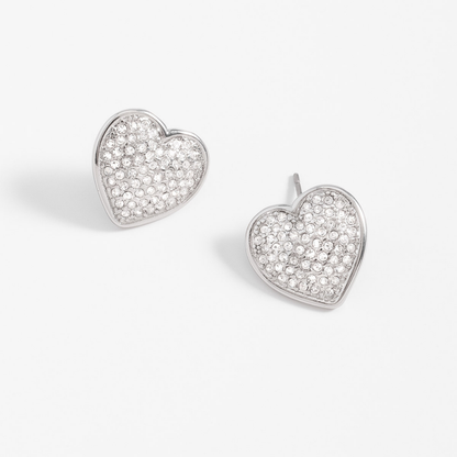 Aretes forma de corazón y toque brillante