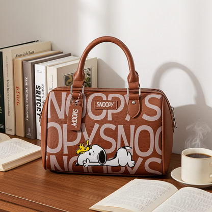 Bolsa tipo satchel con diseño icónico