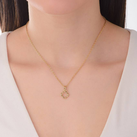 Collar de trébol en oro