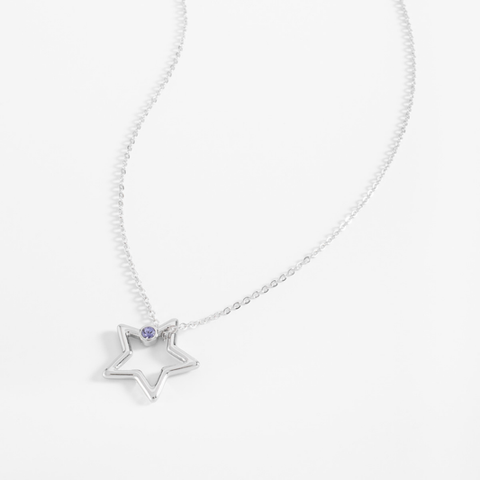 Collar con dije de estrella y cristal morado en baño de platino