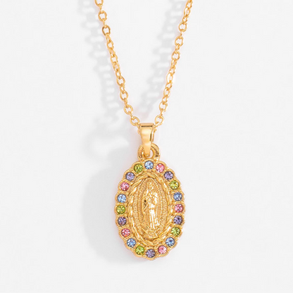 Collar con dije Virgen de Guadalupe y piedras de colores